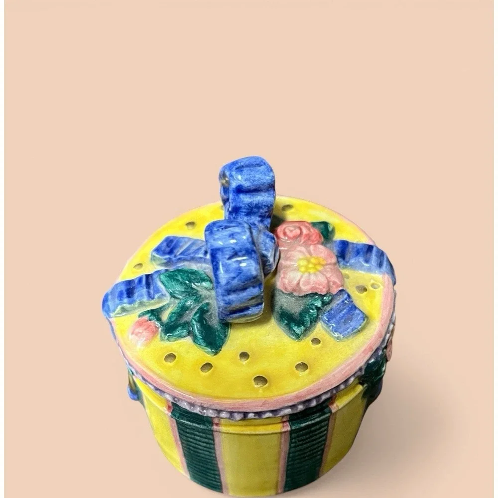 Fitz & Floyd Cotton Tailors Hatbox Giftbox Pepper‎ Shaker Blue Bow Easter Spring
